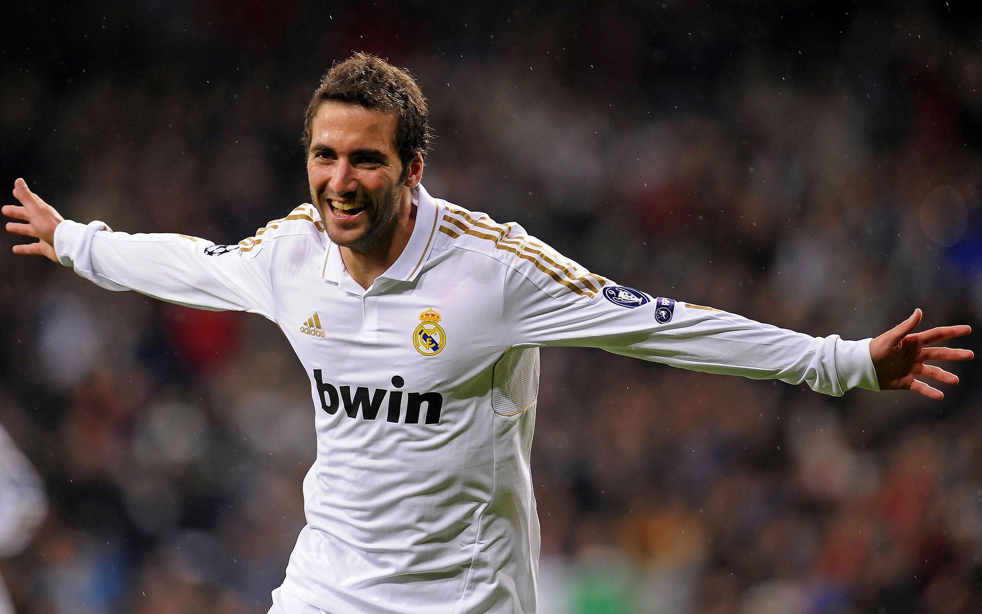 蒂姆连胜十二场点燃切尔西新篇章：规则变革下的突破与高涨的赛场气氛